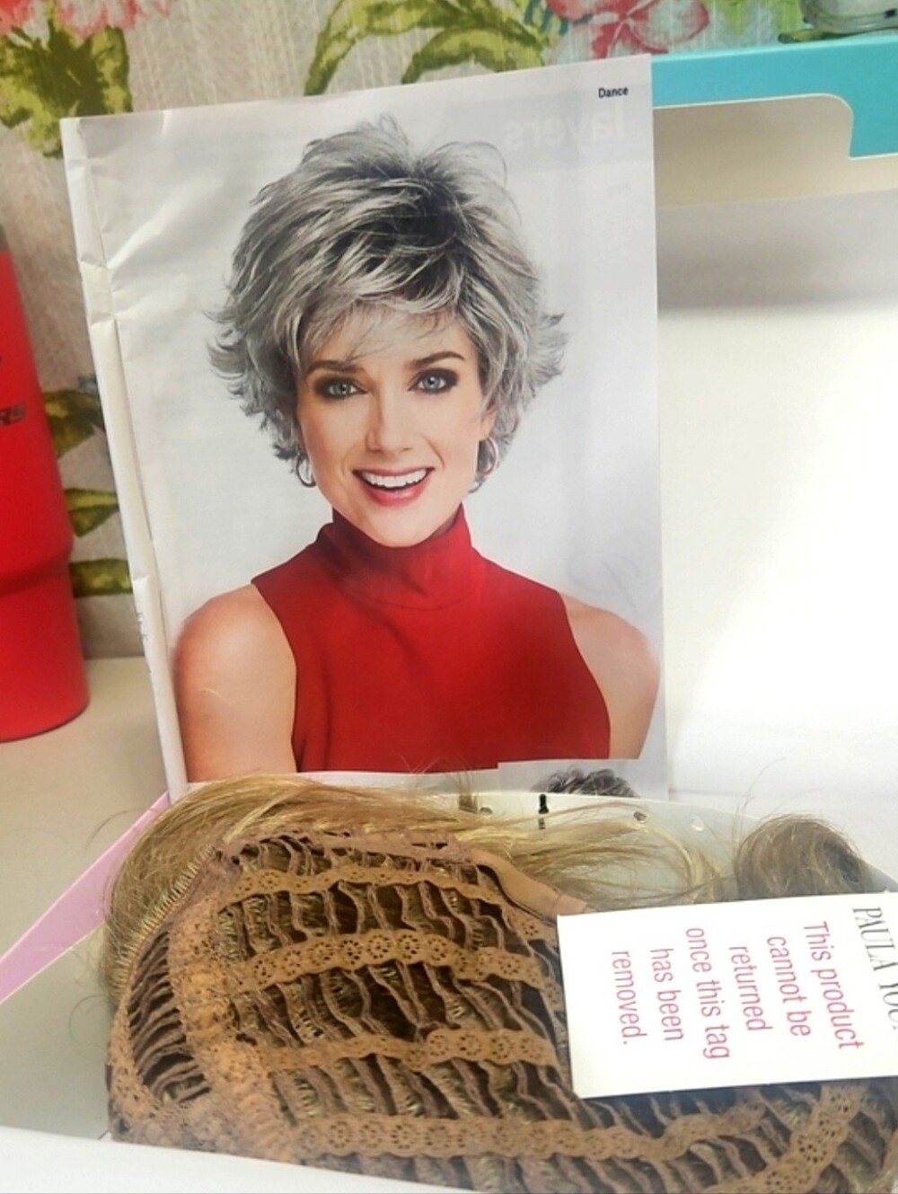 PAULA YOUNG WiG New In Box Whisper Light dance Sunkissed Blond - Picture 10 of 15